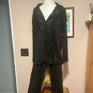 Comfortable and cute 2 piece large